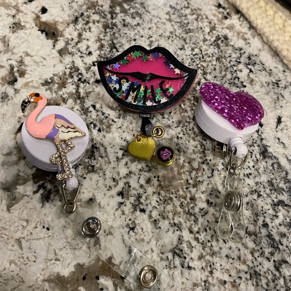 Colorful Badge Reel‎ Set with Flamingo, Lips, and Heart Designs - Picture 1 of 1